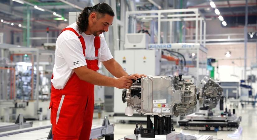 Ennyivel nőhet a minimálbér 2026-ban: kiderültek a várható számok a bruttó és nettó bérekről