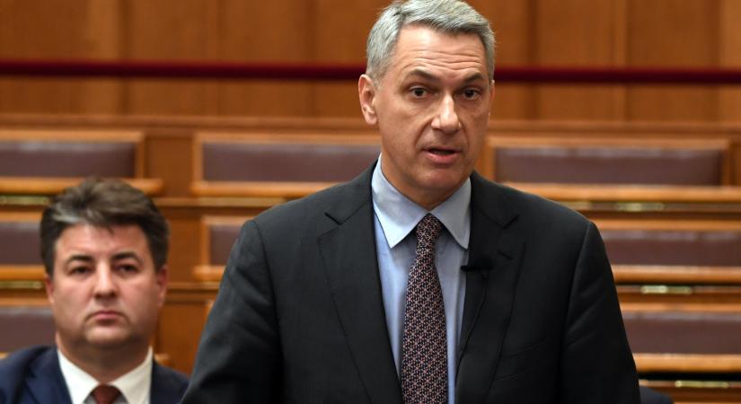 "Minden fővállalkozót előveszünk" - Lázár János követeli, hogy fizessék ki az alvállalkozókat