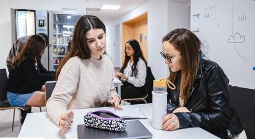 Fintech-forradalom – az iskolapadtól a bankfiókig