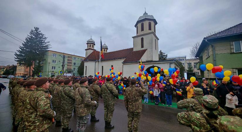 Visszafogott részvétellel zajlott Kézdivásárhelyen Románia nemzeti ünnepe (VIDEÓ)
