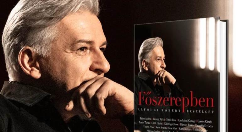Főszerepben a Színészóriások – Alföldi Róbert interjúkötete kedvezménnyel vásárolható meg