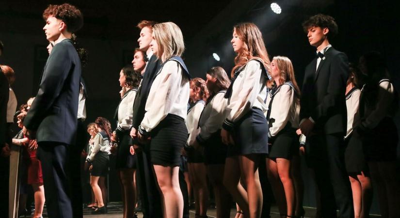 Szalagavató: két vasi iskola végzősei is megkapták a szalagot - sok, sok fotó