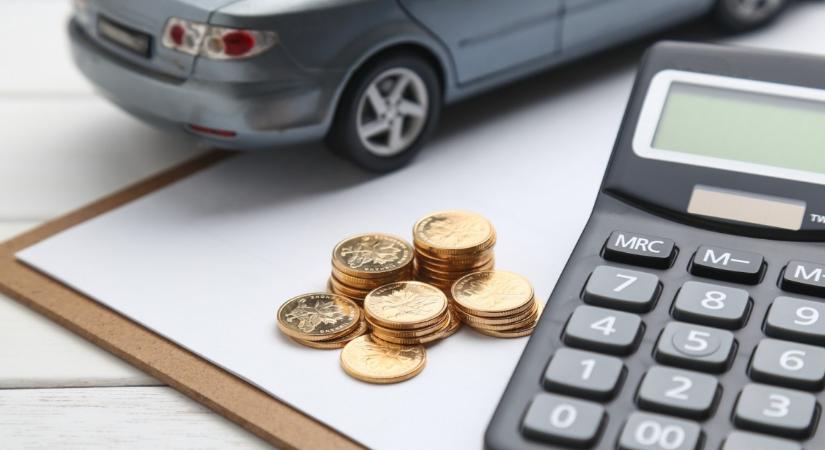 Hogyan befolyásolja a jármű története az autó eladási árát?