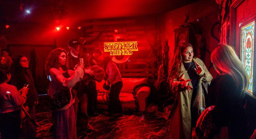 Ő Tizi magyar hangja a Stranger Things-ben, gyönyörű nőről van szó, sosem láttad még képen