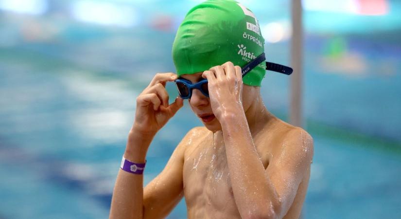 Többen teljesítették a hatvan maratoni hosszt a kaposvári uszodában