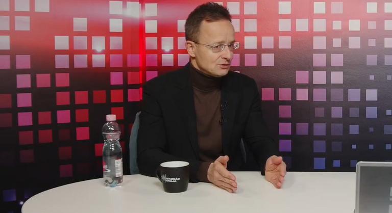 Szijjártó Péter elmondta, miért kell a jó kapcsolat Oroszországgal