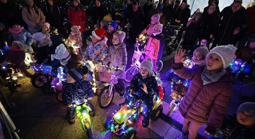 Megható Mikulás-futás: a halasi kórház intenzív osztályáért álltak rajthoz a résztvevők – fotók, videó