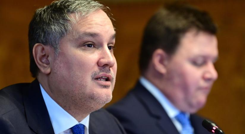 A kormány továbbra is kiáll a keresetek és nyugdíjak reálértékének növelése mellett