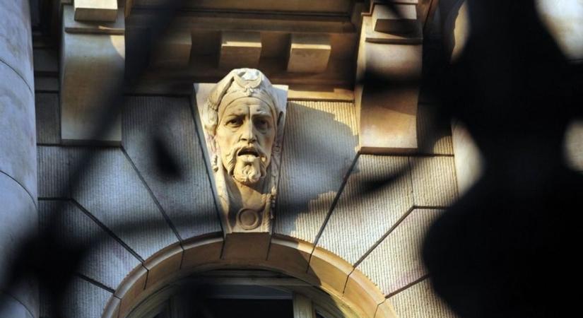 Varga Mihály bebiztosította, hogy ne okozzon gondot a forint árfolyama az év végén sem