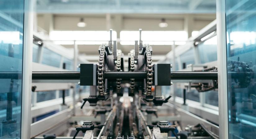 Hosszú idő óta először jeleznek növekedést a brit gyáripar aktivitási mérőszámai