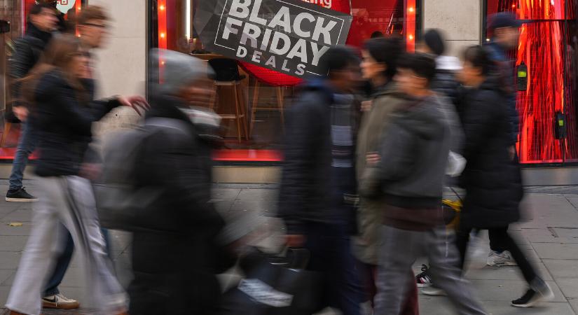 Ennyivel költünk kevesebbet idén a karácsonyi ajándékokra