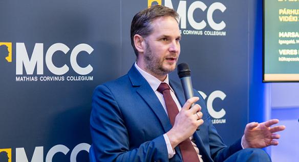 A háború és a népirtás elöl menekülő szudániak egyre nagyobb számban érkezhetnek meg Európába – Marsai Viktor a Vasárnapnak