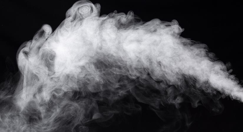 Rákkeltő fémeket találtak a Magyarországon jogszerűtlenül forgalmazott ízesített vape-ekben