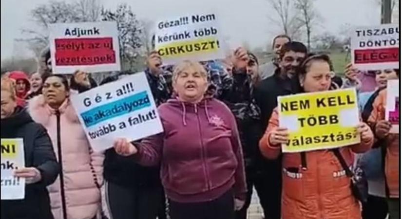 „Stop Géza” – tüntetés robbant ki Tiszaburán a választás másnapján