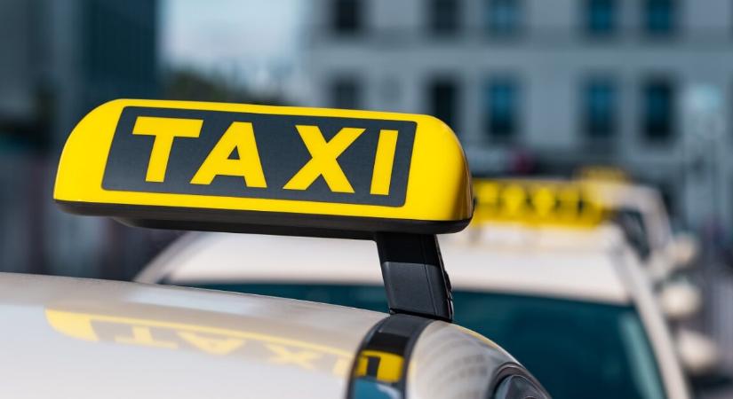 Rendkívüli bejelentést tett a rendőrség a nőket bántalmazott budapesti taxisról