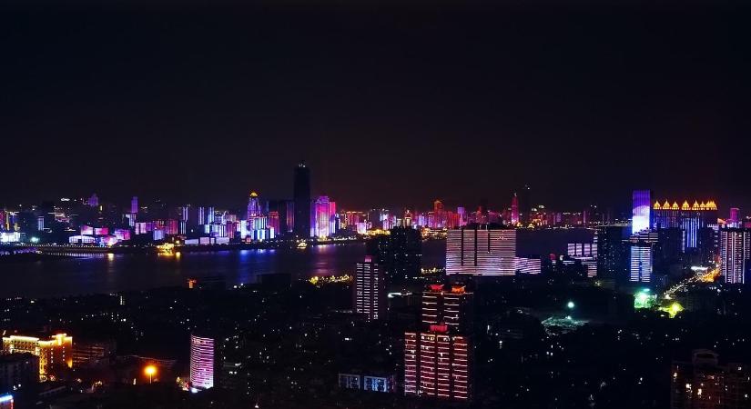 Ma 6 éve jegyezték fel az első covid beteget, a világ azóta új ritmusban működik