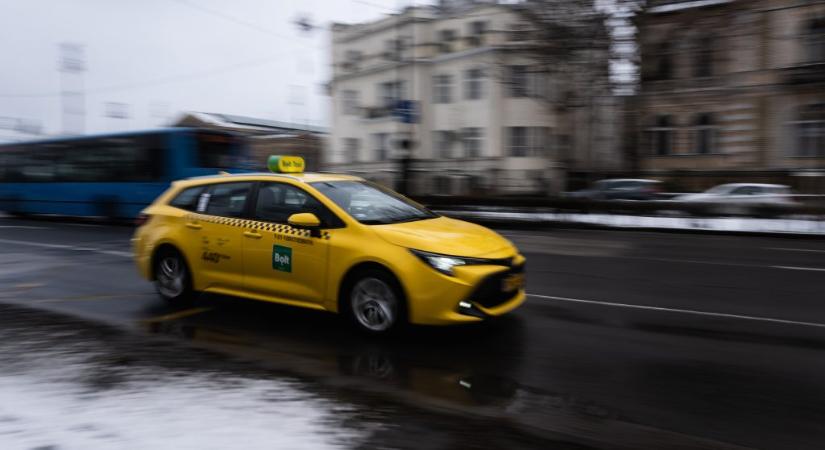 Elfogták a taxist, aki ájultra ütött egy nőt Budapesten – elmondta, hogy mi előzte meg a bántalmazást