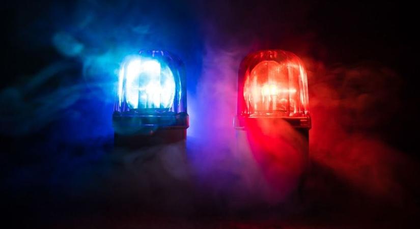 Rohantak a tűzoltók, ötezer négyzetméteres ingatlanban csaptak fel a lángok