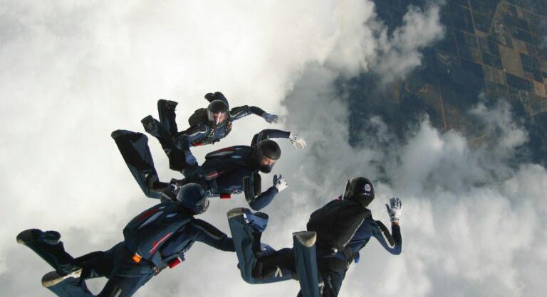 Több hónapos mélyponton a novemberi kriptotőzsde-forgalom: mi állhat a zuhanás hátterében?