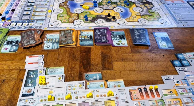 A társasjátékok szelíd behemótja csak elsőre ijesztő