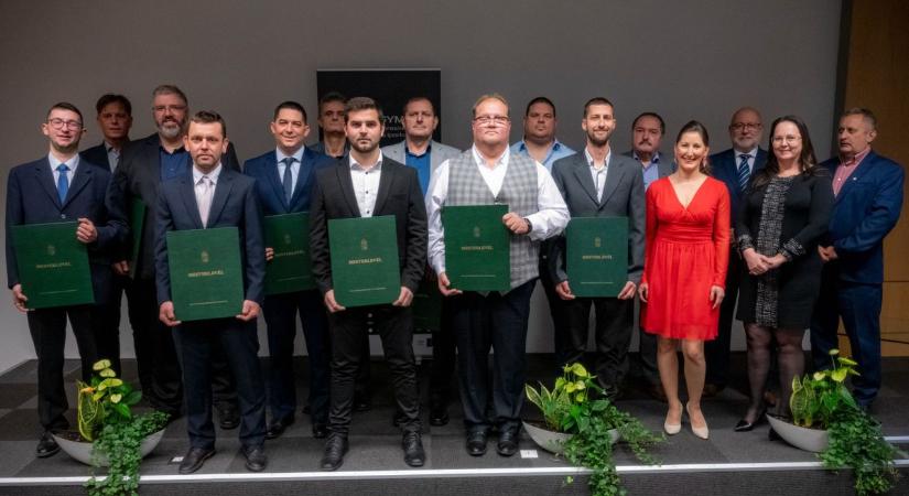 Gáz és csőszerelők kaptak mesterlevelet Győrben - fotók