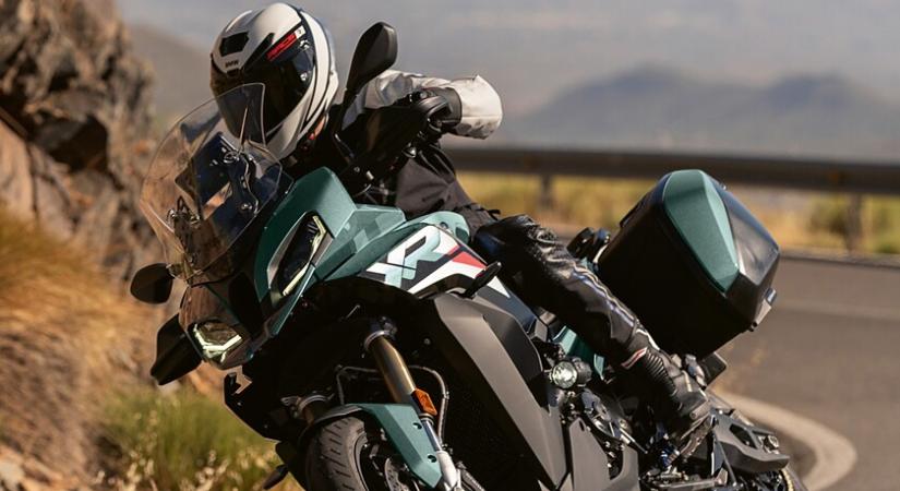 Új fényezések és hasznos extrák a BMW motorjain - Ismert modellek új köntösben