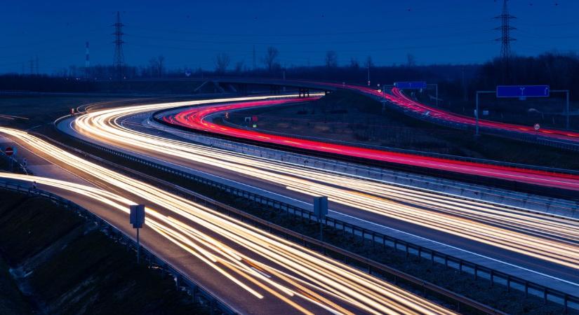 Annyiba kerül az M1-es autópálya átépítése, hogy máris megérezte az egész magyar gazdaság: brutális összegre derült fény