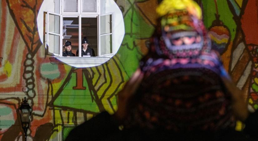 Lenyűgöző: így nyílt ki az első ablak a fehérvári adventi naptárban (videó, galéria)