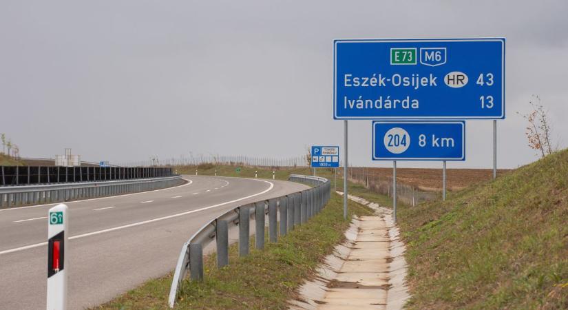 Annyi autópályát épít a kormány a tízezer fős városba, hogy egyből nemzetközi csomópont lesz: térképen a nyomvonal