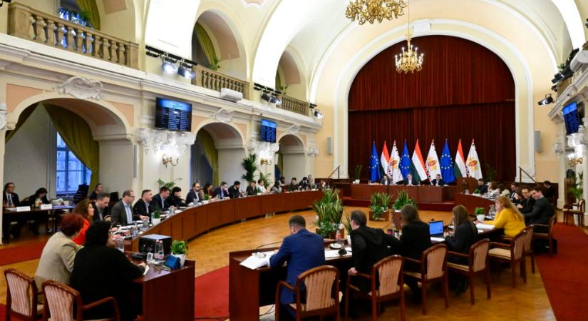 A főváros felszólítja a kormányt, hogy tárgyaljon a főpolgármesterre