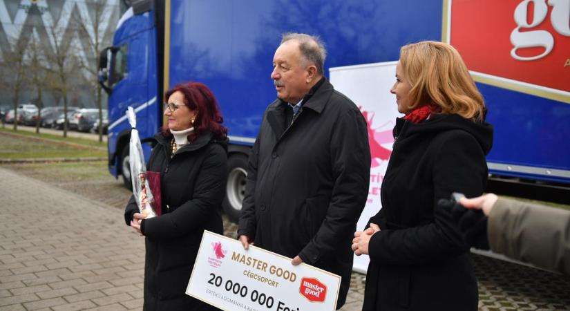 Idén is 20 millió forint értékű húsárut adott Debrecen szegényeinek az ismert vállalkozó