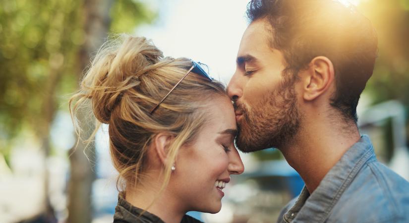 Egy egyszerű módszer, ami elárulja, mennyire vagy fontos a párodnak