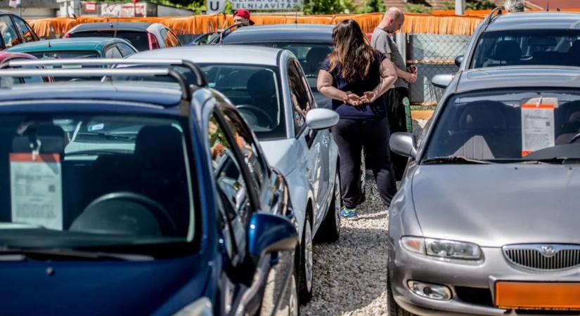 Adásvételi szerződés: ezekre figyeljen, ha nem akar pórul járni!