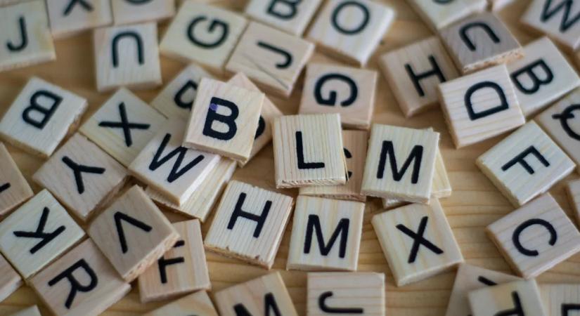 Ez lett az év szava 2025-ben, letarolta a közösségi médiát