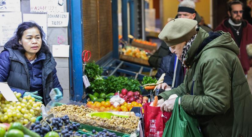 Decemberben korábban utalják a nyugdíjat, méghozzá ma