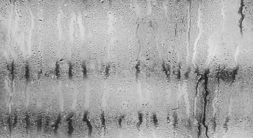 Láthatatlan veszély az utakon: a kedd reggeli időjárás titkai