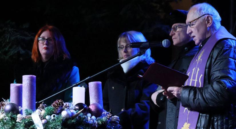 Egynapos sebészetet, CT-készüléket kér karácsonyra a város (galéria)