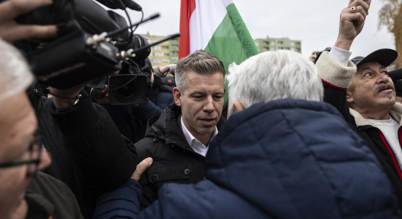 Jelentős Tisza-előnyt, de zárkózó Fideszt, és hárompárti parlamentet mért a 21 Kutatóközpont