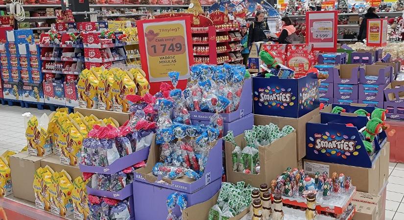 Mikulásnap: már húsvéti tojásokat is árulnak