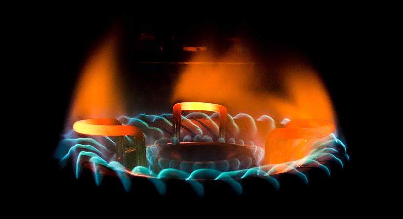 Robbanás egy Erzsébet utcai társasházban