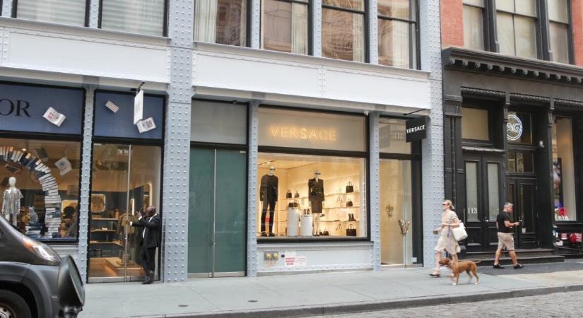 Az év egyik legnagyobb rablása – 328 millió forintnyi árut vittek el egy luxusboltból