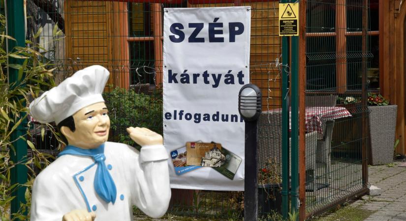 Drasztikus adóemeléssel küldte padlóra a cafetéria-rendszert a kormány