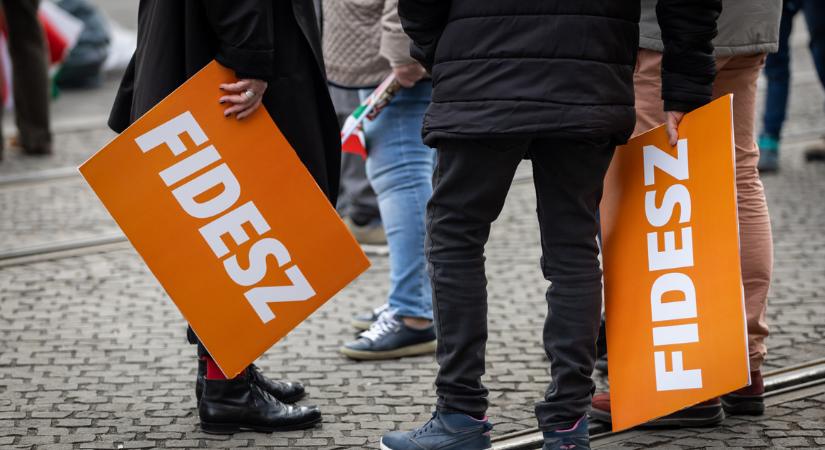 21 Kutatóközpont: jön föl és erősödik a Fidesz, de még mindig a Tisza vezet