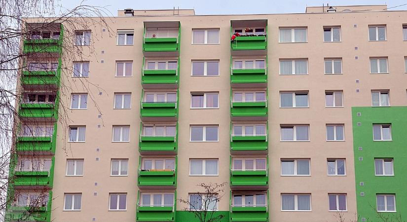 Nem akart kiköltözni, ezért robbantással fenyegetőzött a győri lakó