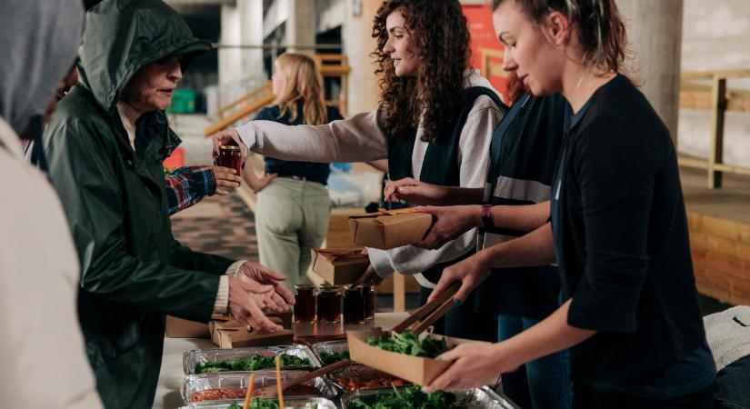 Januárig tart a Karácsonyi Szeretetlakoma