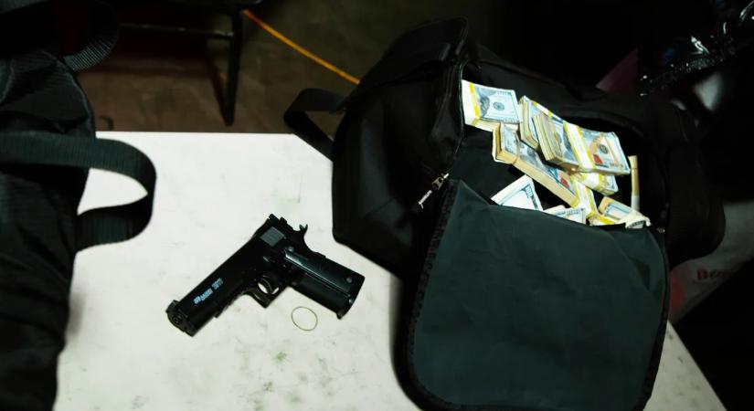 Profi pénzrablás bénított meg egy autópályát Olaszországban