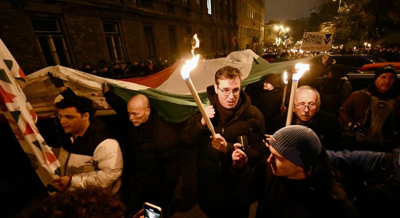 Karácsony a Karmelitánál: Ez olyan, mintha elnézést kérnénk egy zsebtolvajtól – videó