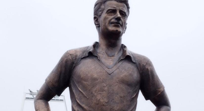 Szobrot avattak Bozsik Józsefnek