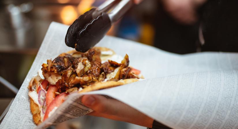 Horror a magyar büfékben, gyrosozókban: kemény, miket talált a hatóság