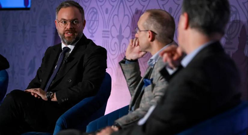 Orbán Balázs szerint Gajdos Lászlónak nem kell lemondania, és sok sikert kívánt a Tisza Párt nyíregyházi jelöltjének